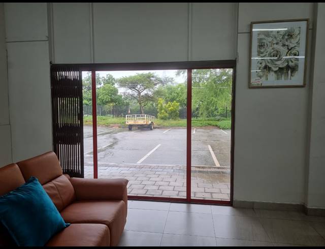1,271M² RETAIL TO LET IN RIVERSIDE PARK
